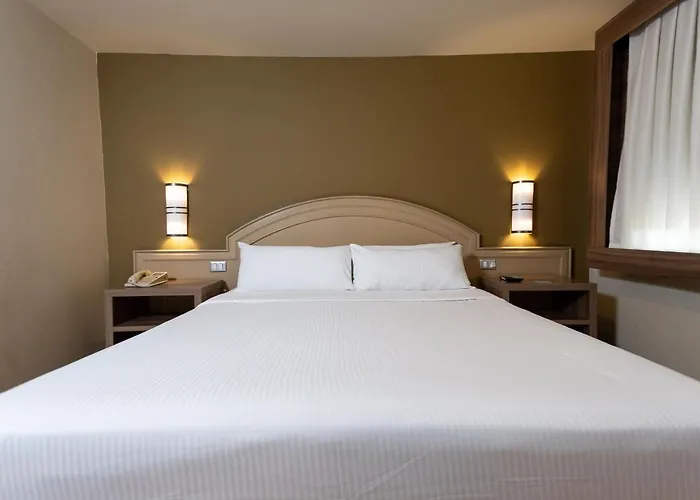 Hotel Master - Av Carlos Gomes, Próximo Ao Consulado Americano 4*