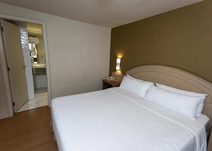 Hotel Master - Av Carlos Gomes, Próximo Ao Consulado Americano 4*