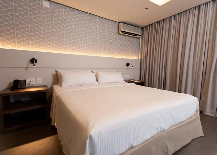 Hotel Master - Av Carlos Gomes, Próximo Ao Consulado Americano Porto Alegre