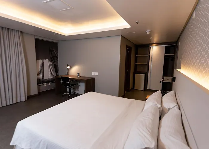 Hotel Master - Av Carlos Gomes, Próximo Ao Consulado Americano