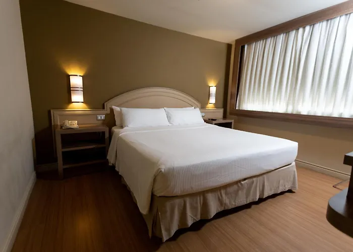 Hotel Master - Av Carlos Gomes, Próximo Ao Consulado Americano 4*