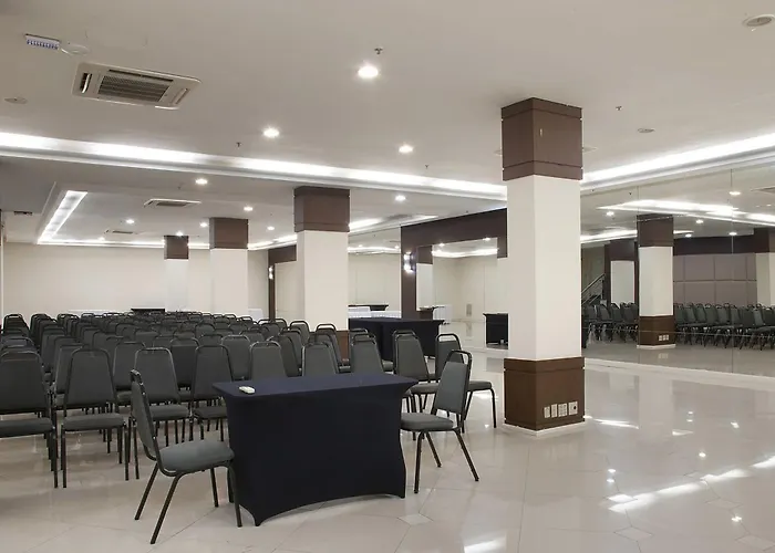 Hotel Master - Av Carlos Gomes, Próximo Ao Consulado Americano