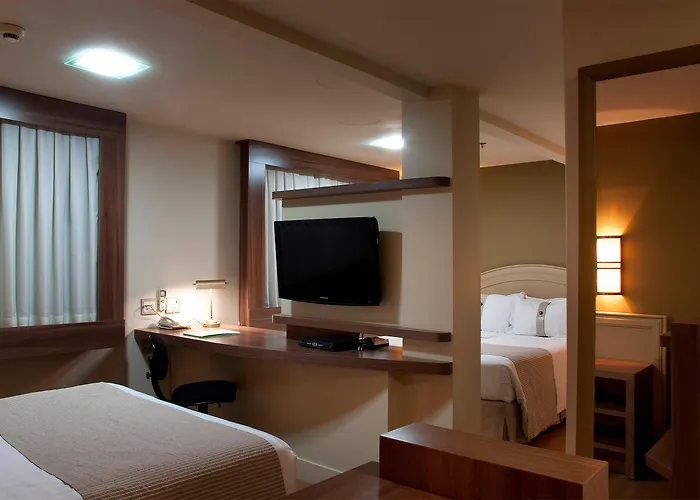 Hotel Master - Av Carlos Gomes, Próximo Ao Consulado Americano 4*