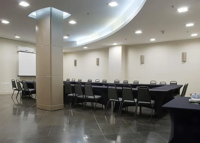 Hotel Master - Av Carlos Gomes, Próximo Ao Consulado Americano 4*