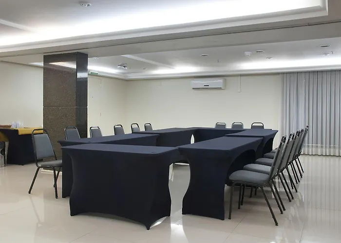 Hotel Master - Av Carlos Gomes, Próximo Ao Consulado Americano 4*