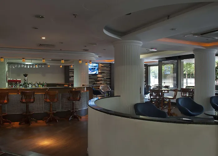 Hotel Master - Av Carlos Gomes, Próximo Ao Consulado Americano Porto Alegre